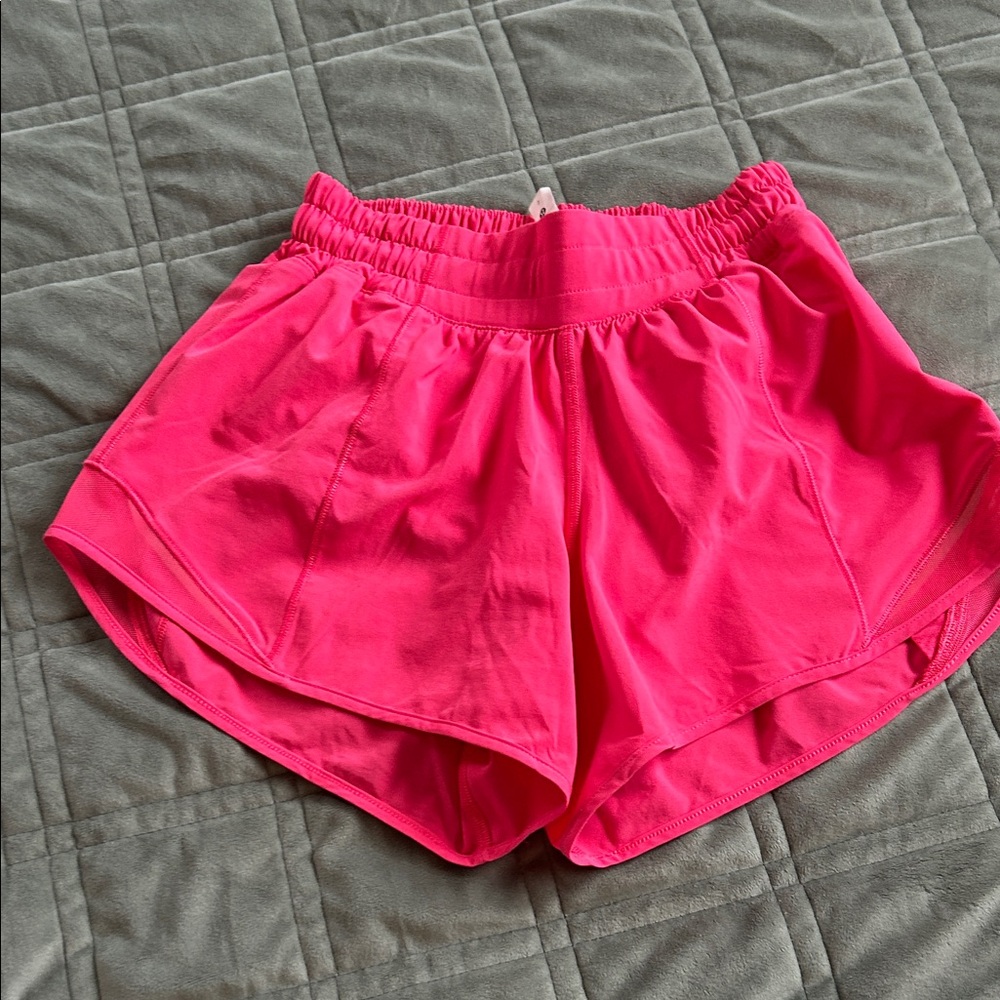 lululemon hotty hot 4 inch shorts
